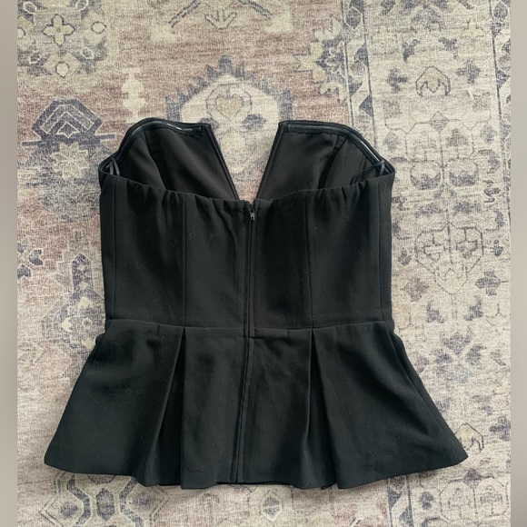 GUESS corset. - Picture 2 of 4